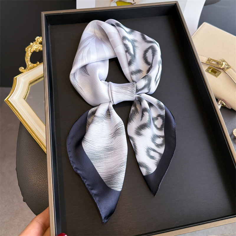 Luxury Women Square Scarf Silk - Silk Scarf Square recension och pris
